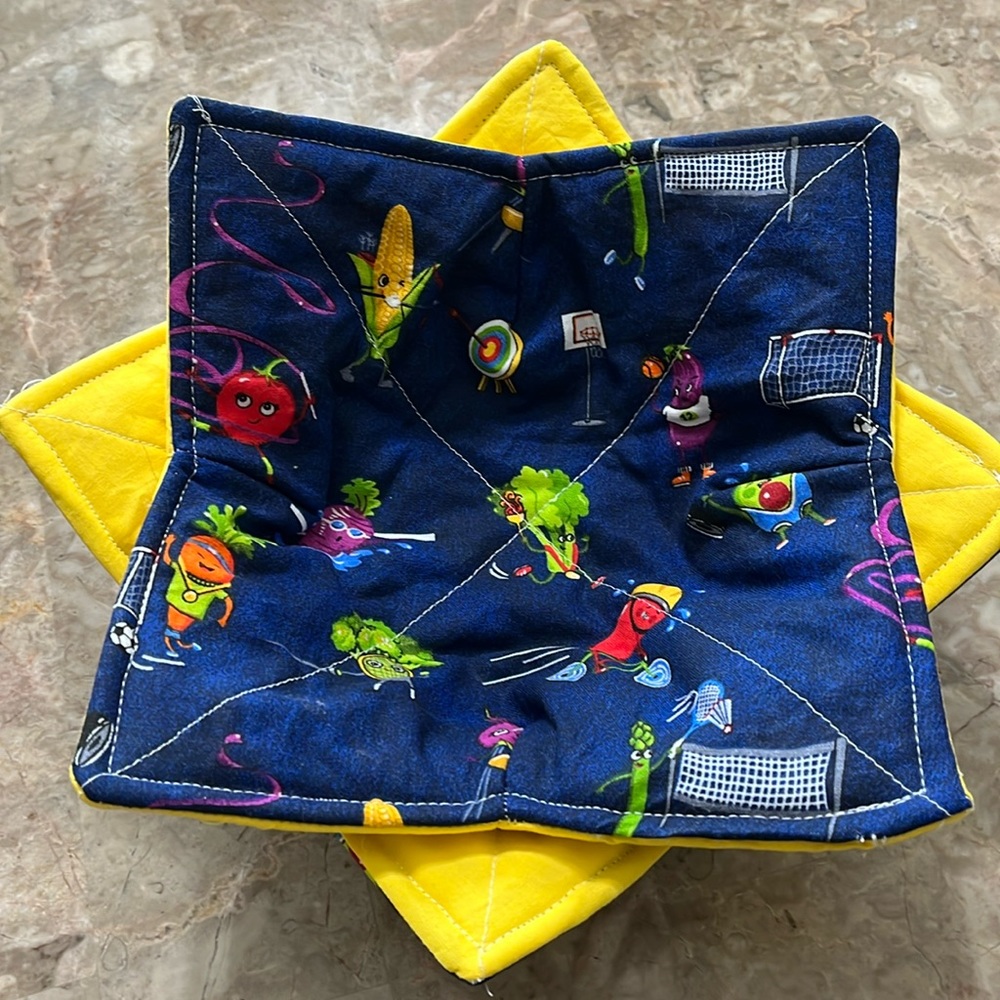 𝅺Handmade reversible 2 pack 100% cotton bowl cozies. Fabric is pre-washed.